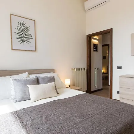 In Rome - Santa Maria Novella Palace Apartment